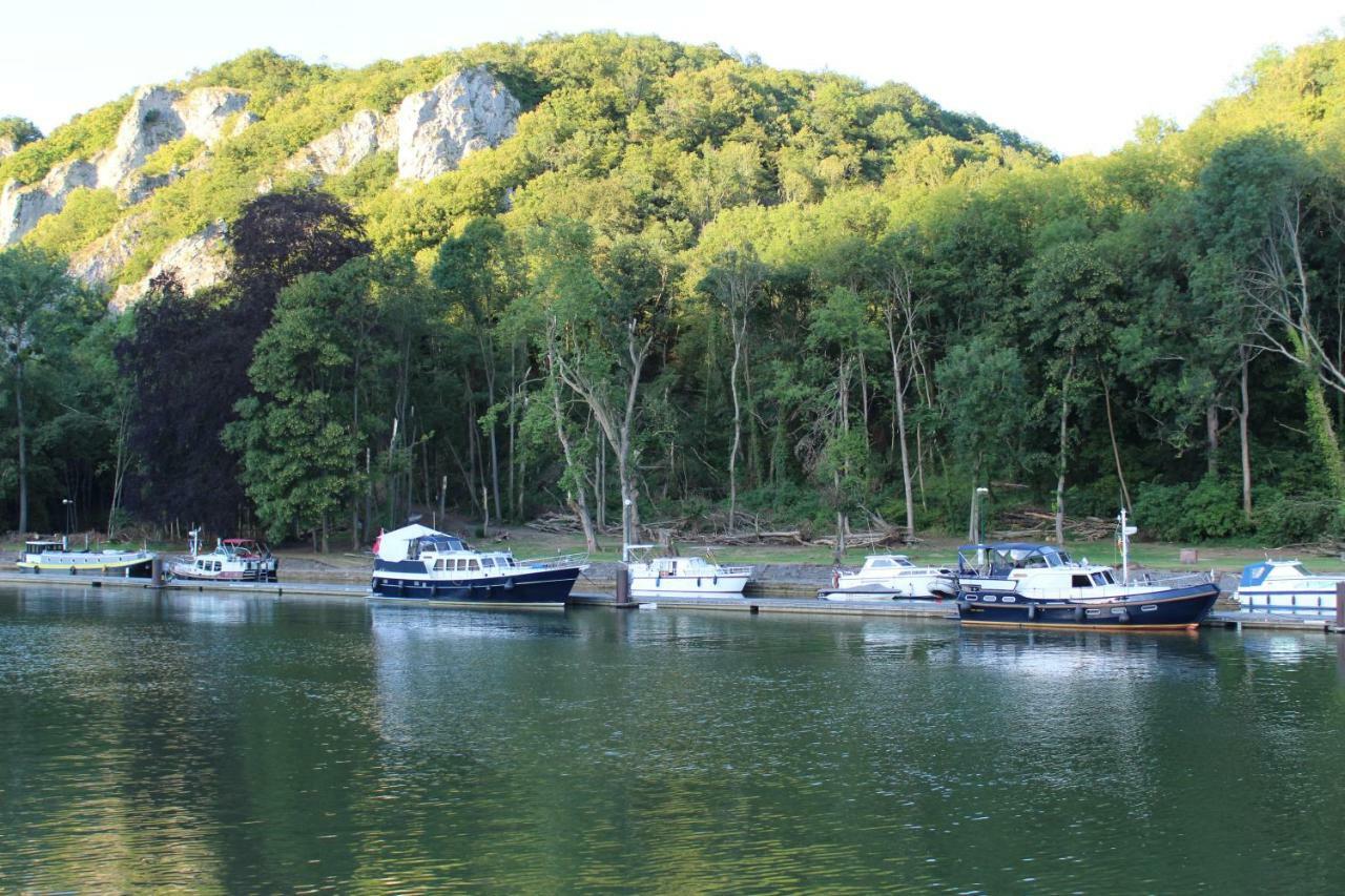 Au Bois Charmant Waulsort Exterior foto